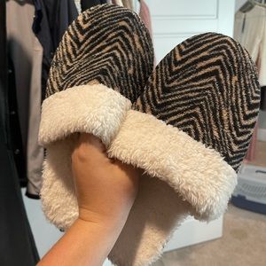 Women’s Slippers